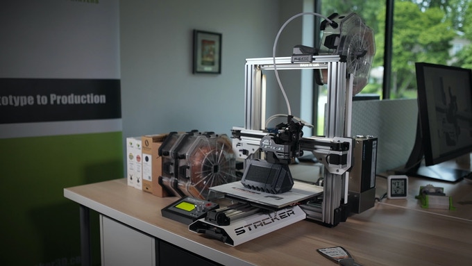 [视频] STACKER F1 3D打印机 – 办公必备神器